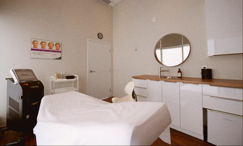 Une salle de soins de la clinique Dermarea